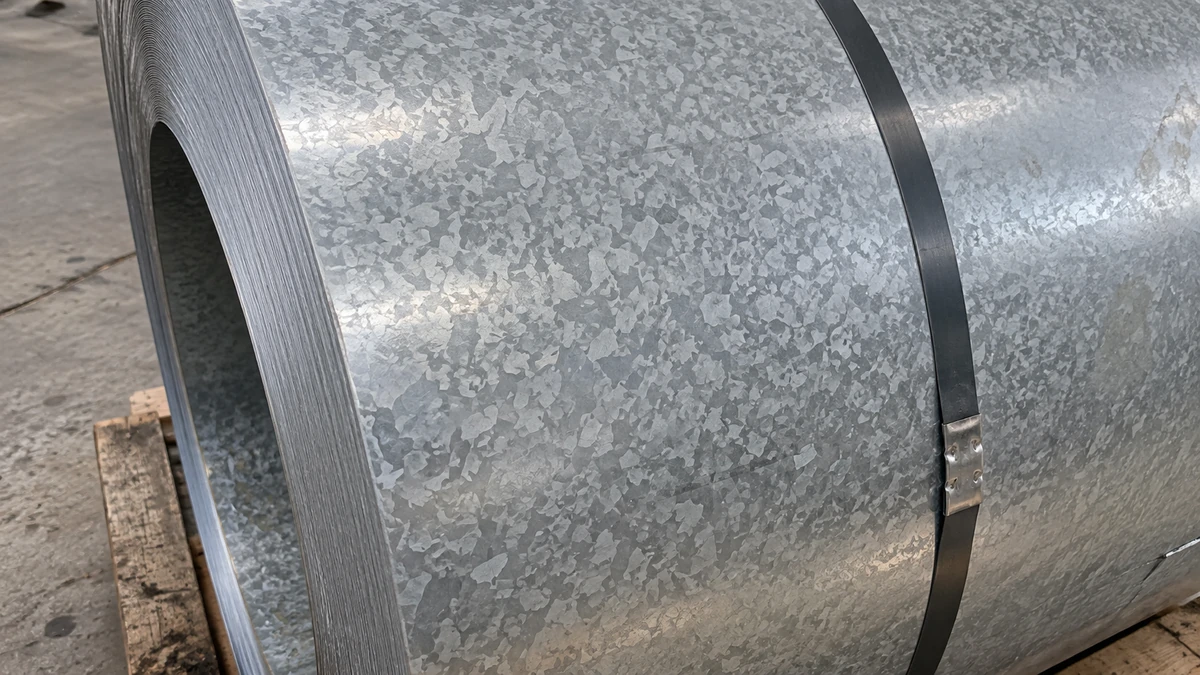 DX51D+Z galvanized coil, the zinc surface showing an even spangle.